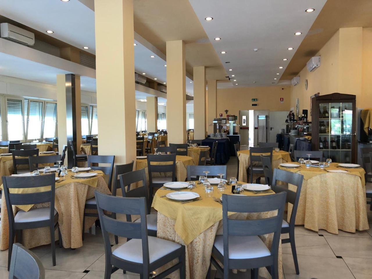 Gatteo Hotel German'S מראה חיצוני תמונה